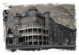 One of the buildings of Topeka, Kansas insane asylum.