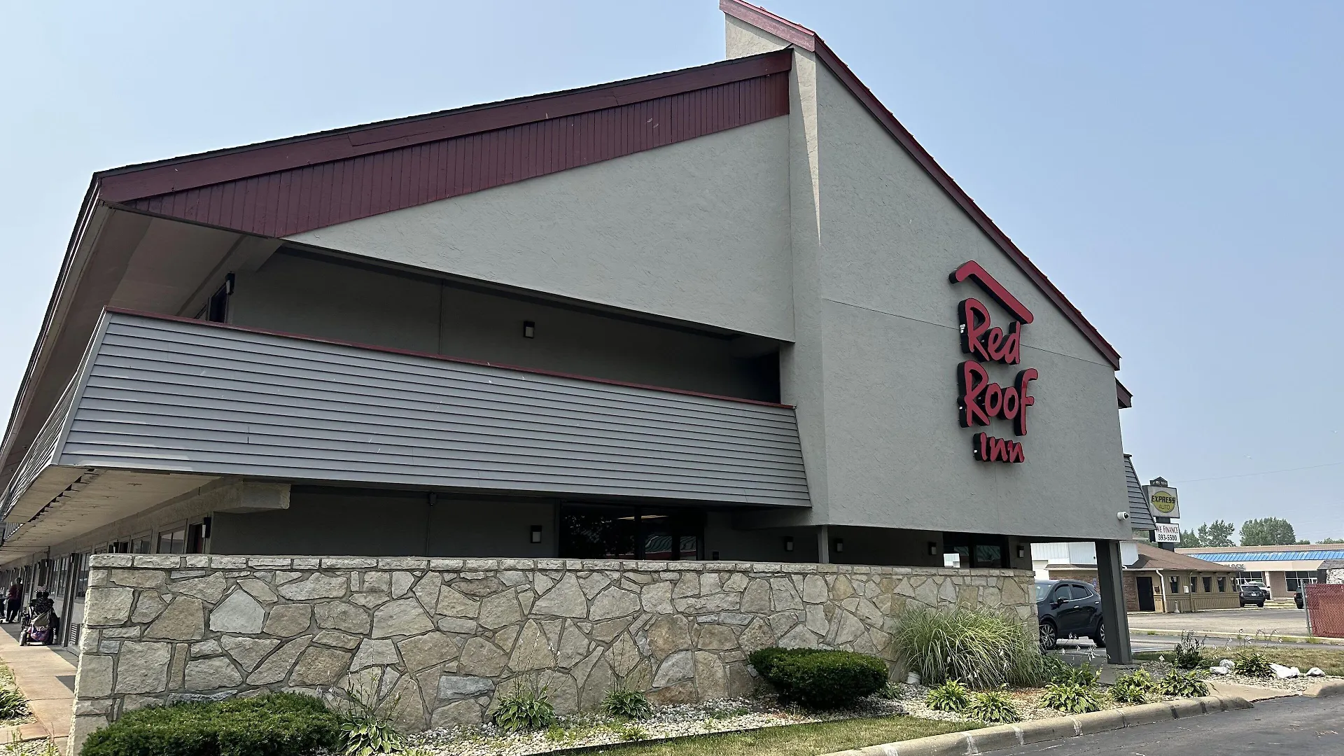 4 Budget Hotels Near Silver Beach County Park That Deliver Value
